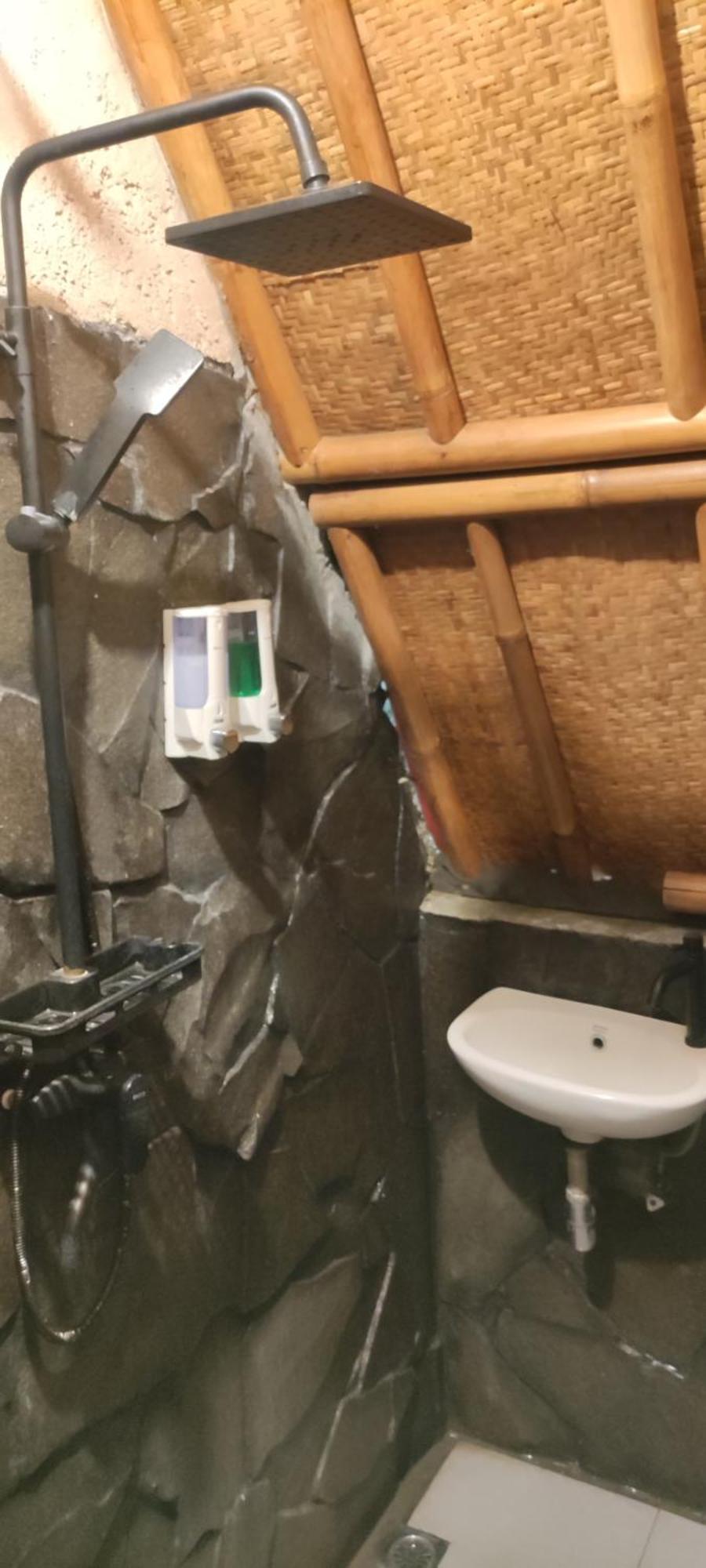 Хостел Da Housetel Kuta Кута Екстер'єр фото