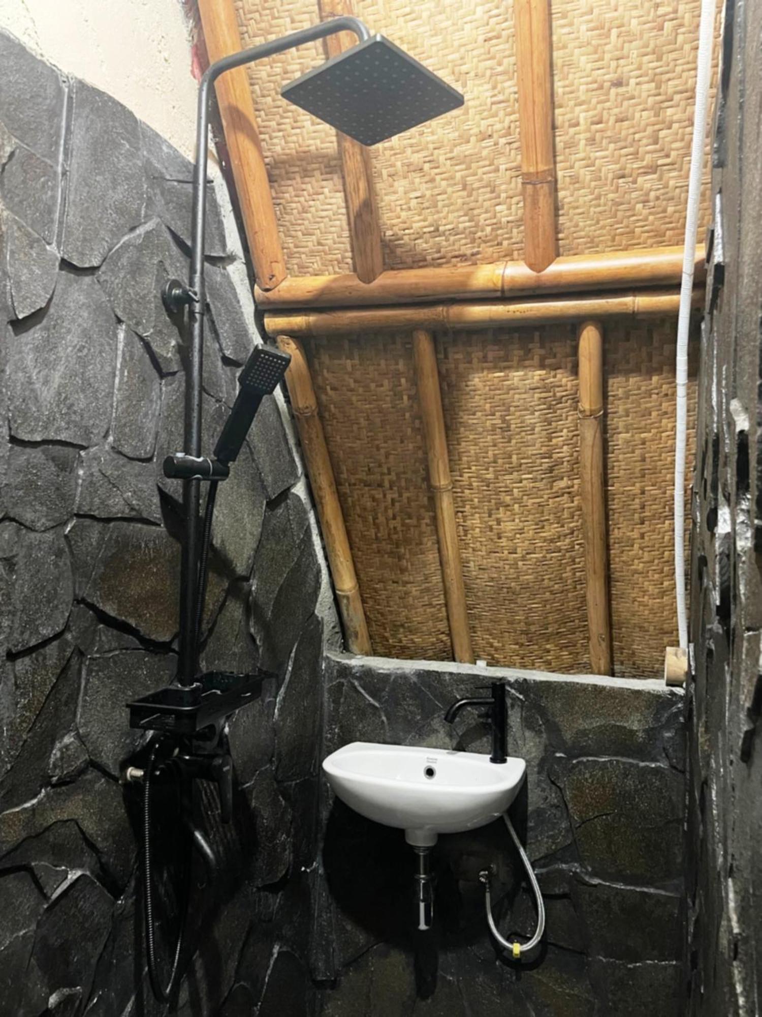 Хостел Da Housetel Kuta Кута Екстер'єр фото